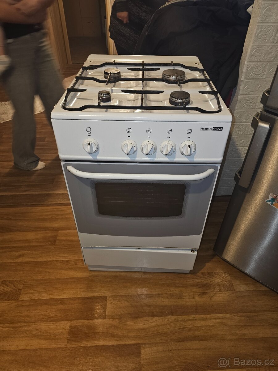 Prodám plynový sporák