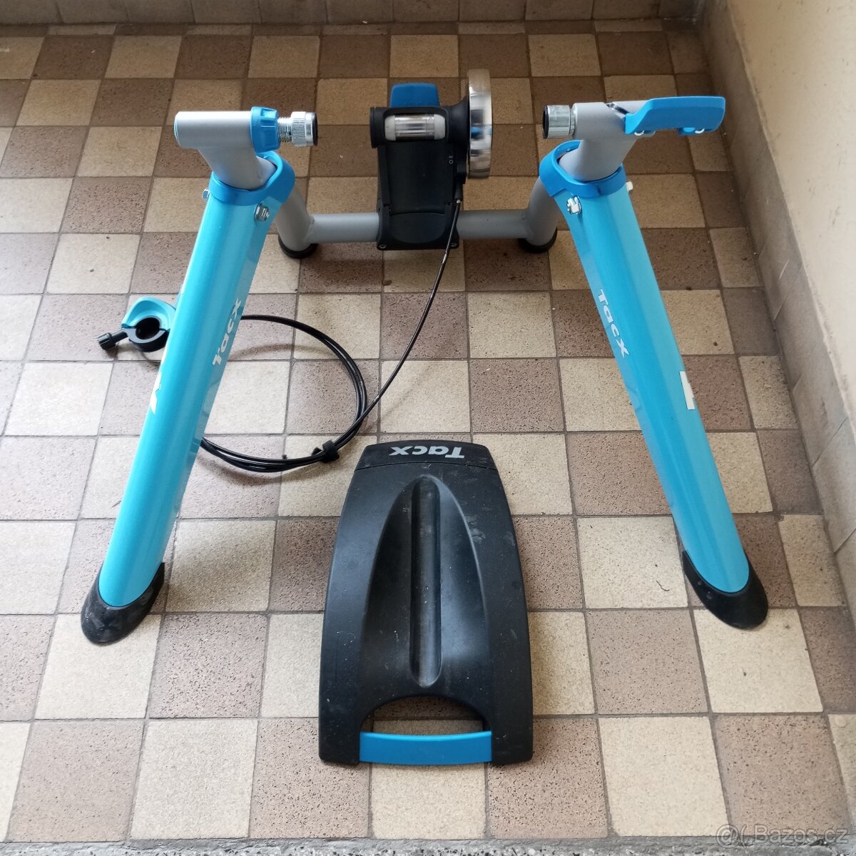 Cyklotrenažér TACX Satori Smart