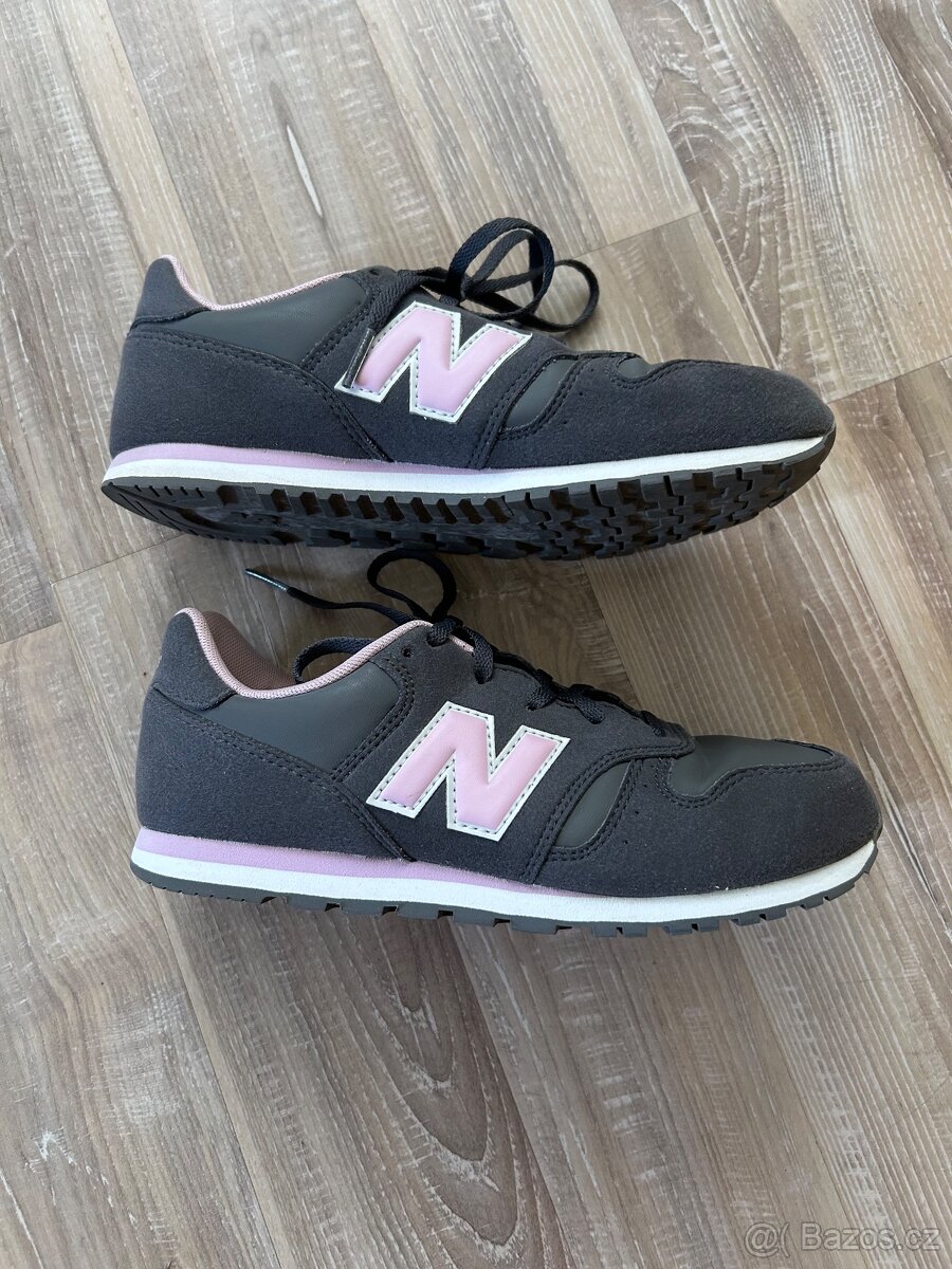 Divci tenisky New Balance 37