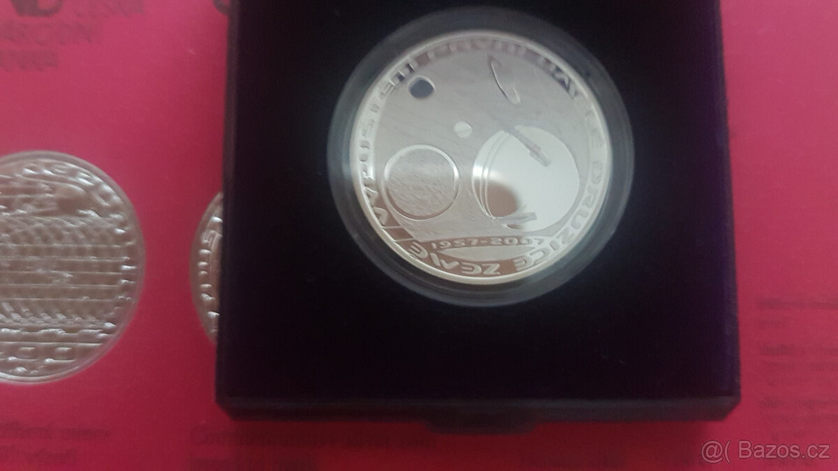 Stříbrná mince - 200 Kč První družice Země proof (2007)
