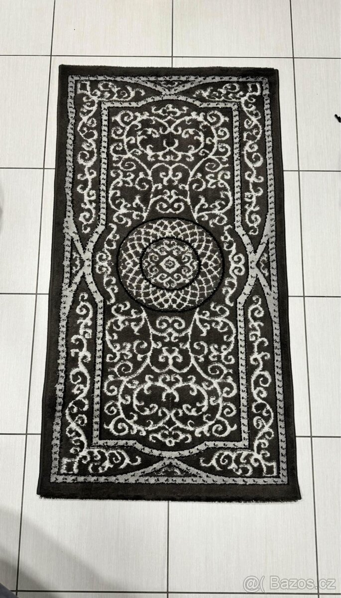 Koberec se vzorem 80x150cm