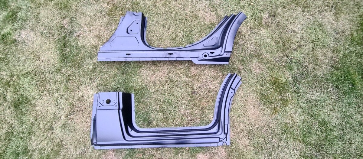Sprinter W907 W910 B W246 246 - prah sloupek podbeh bocnice