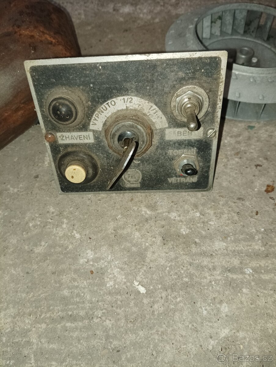 Spínací panel topení 6BON3 Tatra 138 148+tělo a různé díly
