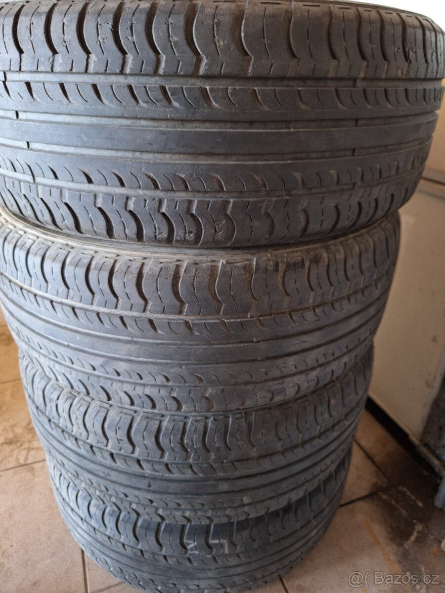Letni pneu 195/55 R15