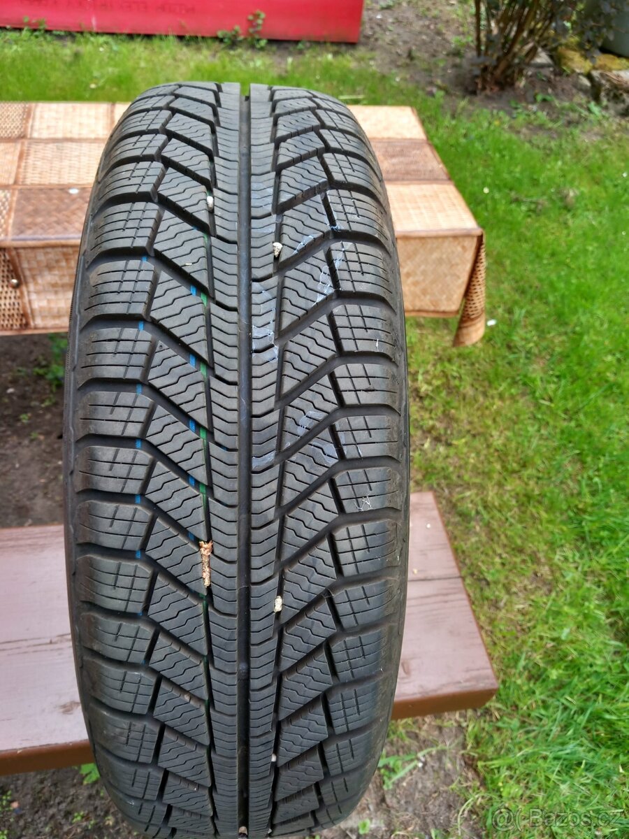 Prodám zánovní sadu zimních pneu 175/65 R 14 82 T