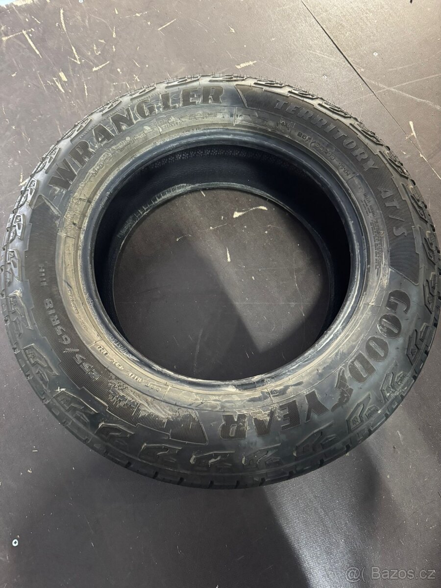 255/65/18