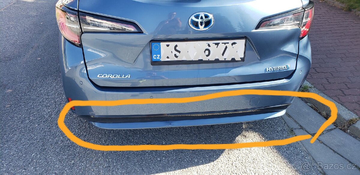 Toyota Corolla TS E21 plast zad. nárazníku