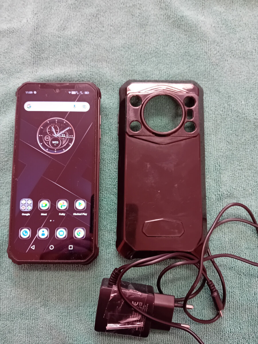Oukitel WP22 - RAM 8GB/256GB, odolný telefon, perfektní stav