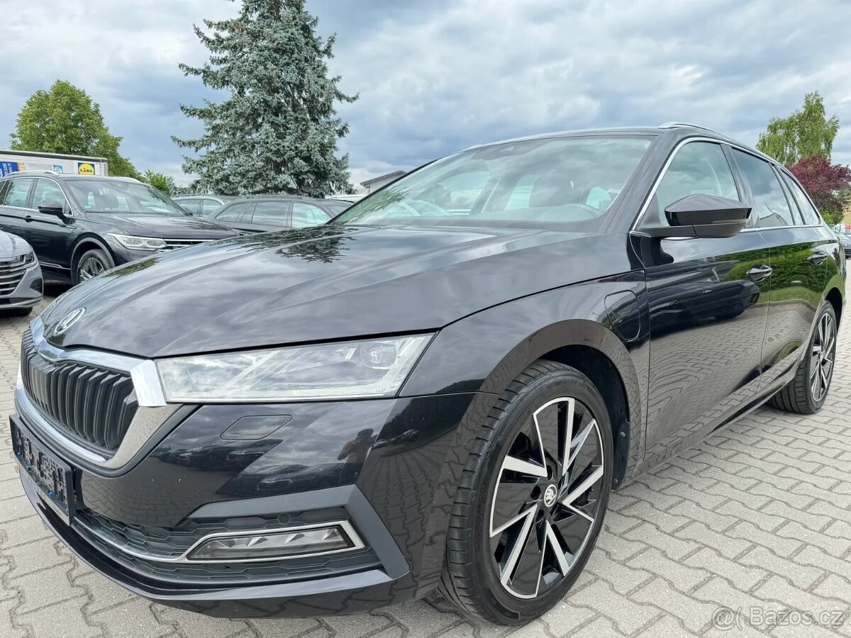 Škoda Octavia iV 1,4 TSI 150kw PHEV,matrix,kamera,virtual
