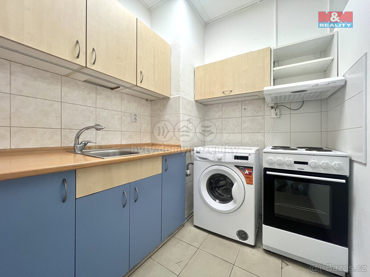 Pronájem bytu 2+1, 35 m², Zlín, ul. Štefánikova