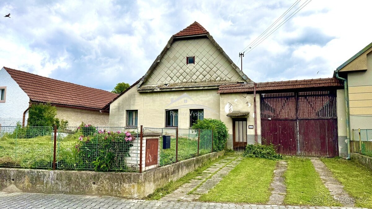 Prodej rodinného domu 3+1 se stodolou, Vinary