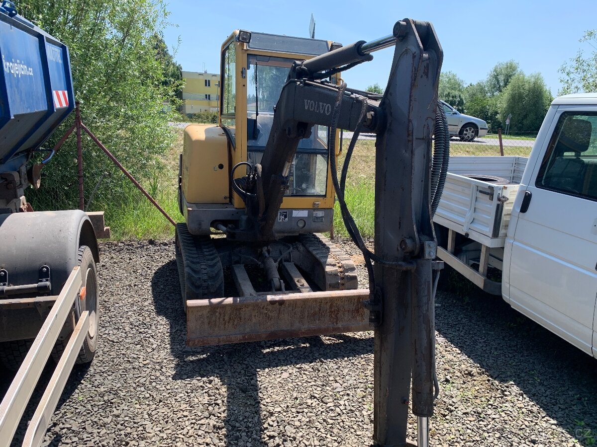 VOLVO EC25