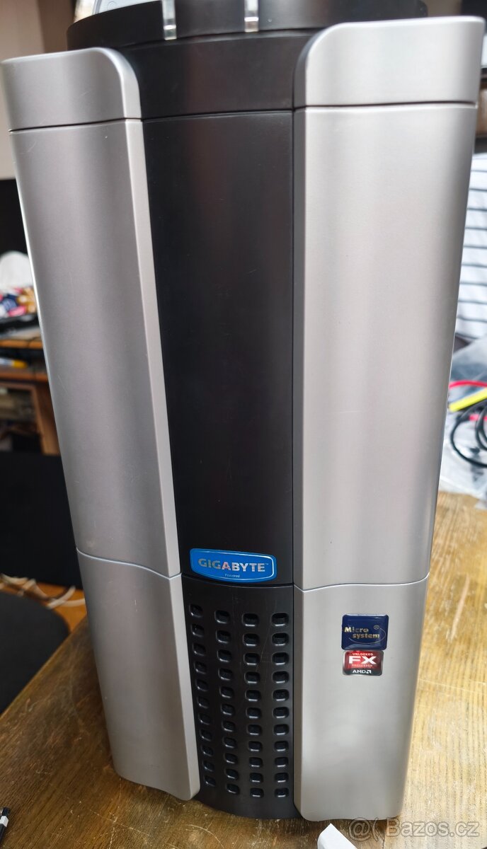 Stará PC bedna