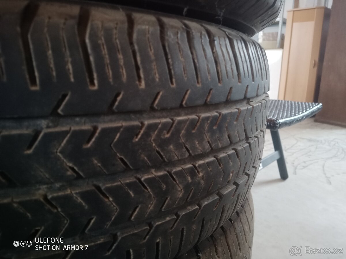 Pneu 215/65 16C