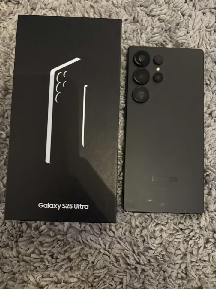 Samsung Galaxy S25 Ultra (1 TB) – plně funkční, drobné známk