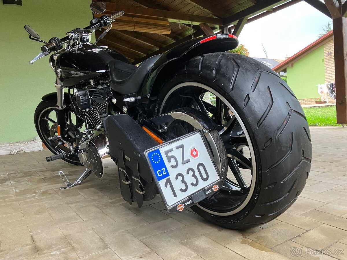 Harley Davidson FXSB Breakout 2015