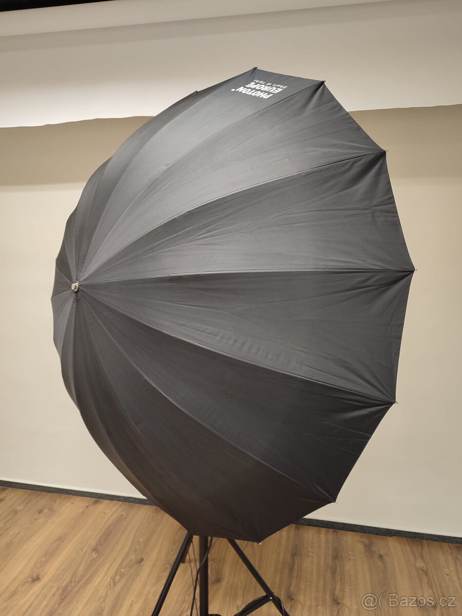 Big umbrella 150, záblesk. sv. DM-6 PRO, Stripbox, komínek