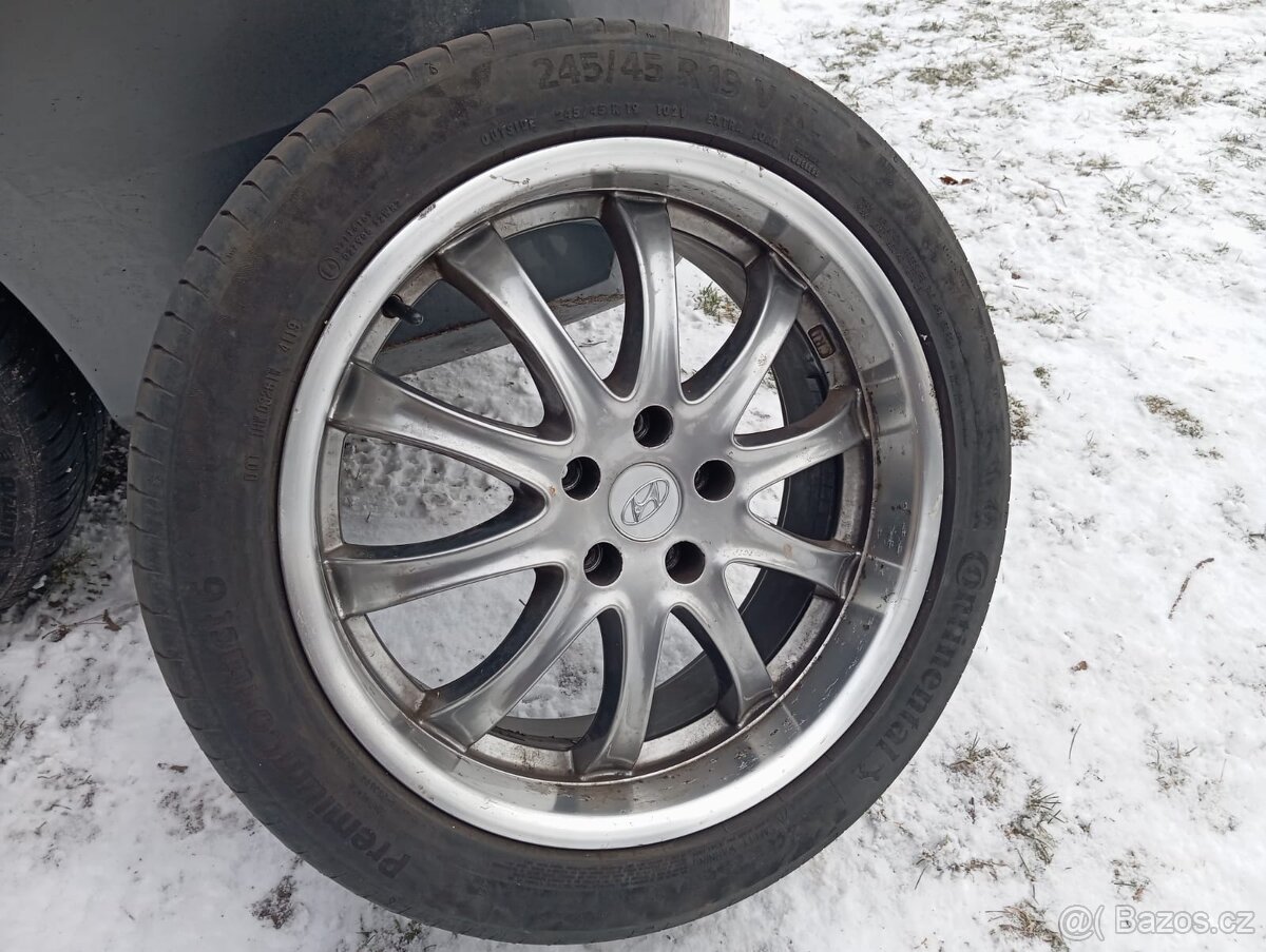 19" 5x114,3. 245/45 R19 V XL