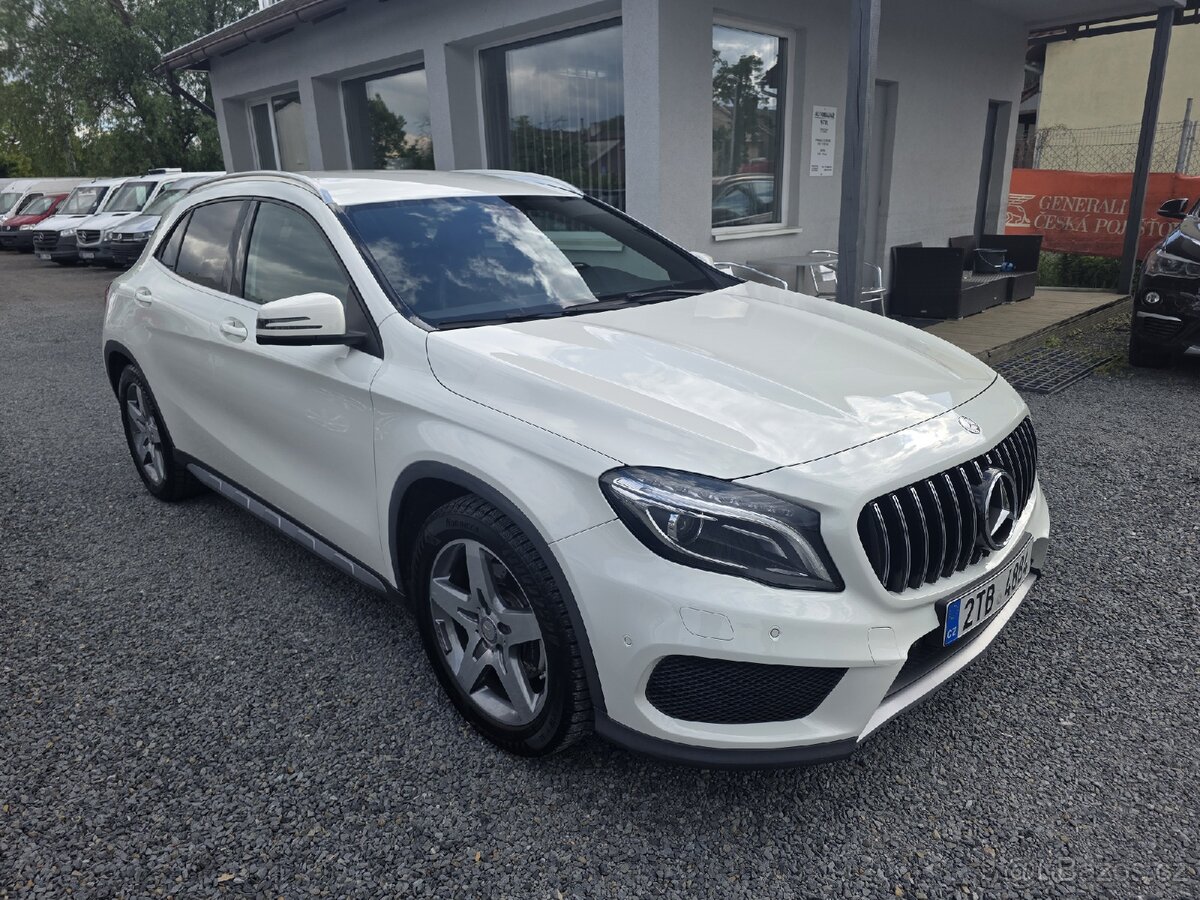 Mercedes-Benz GLA 220CDI 4-MATIC AMG-Paket