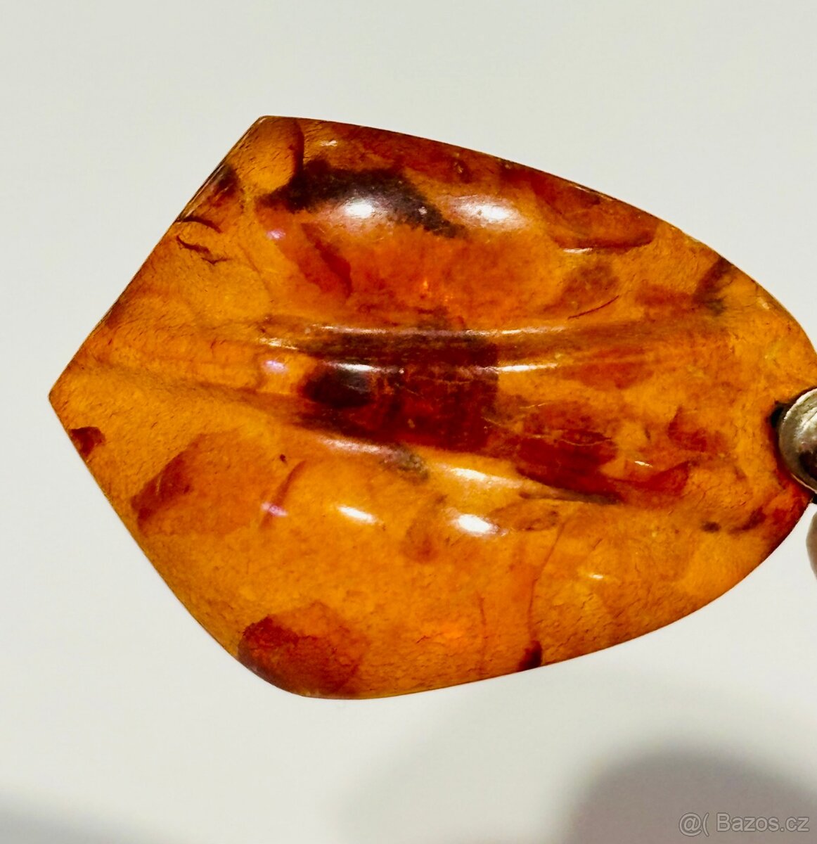 Starožitný stříbrný ruský jantarový přívěšek