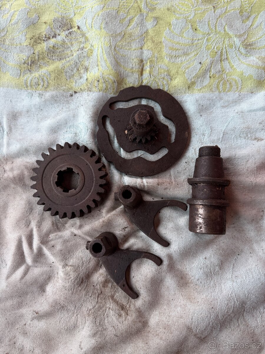 NSU OSL - díly převodovky