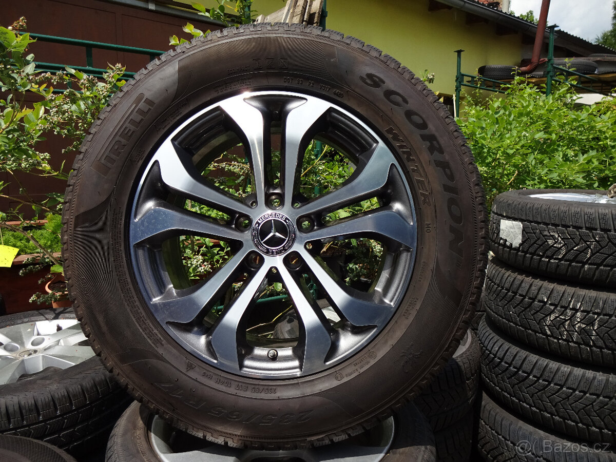 Mercedes GLC - zánovní zimní alu kola 17" ET36 TPMS
