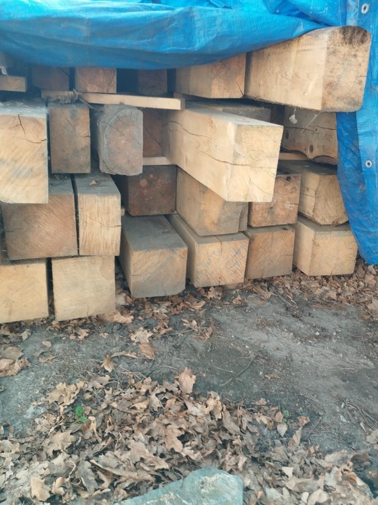 Prodám vyschlé trámy, fošny , střešní latě