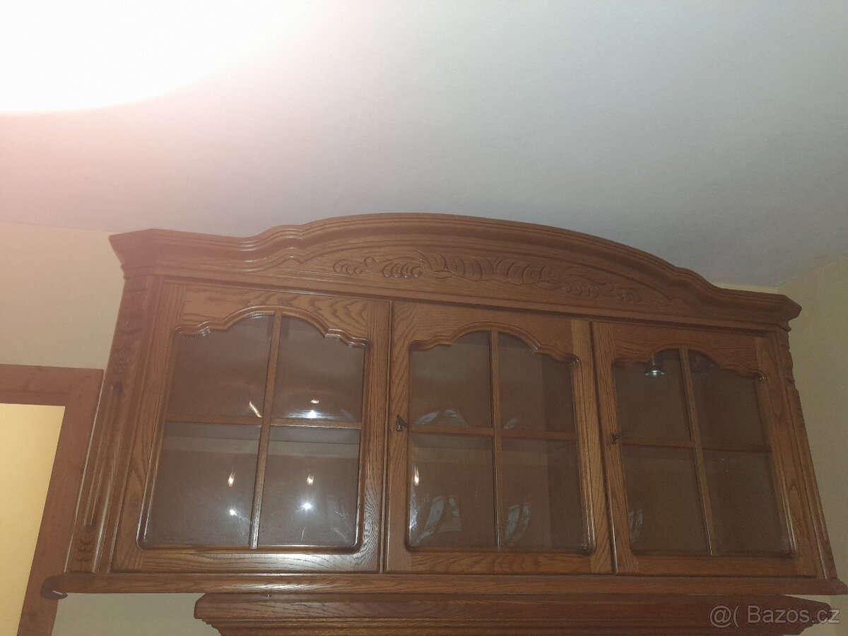 Rustikální skříňka na pověšení