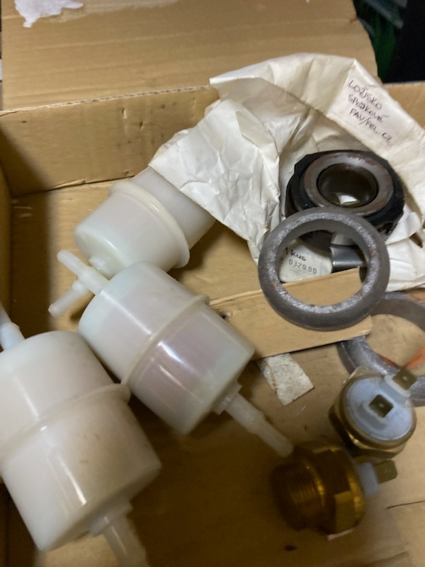 Spojkové ložisko, plovák atd. Škoda Favorit/Felicie