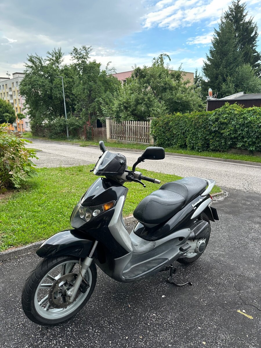 Piaggio Beverly 200