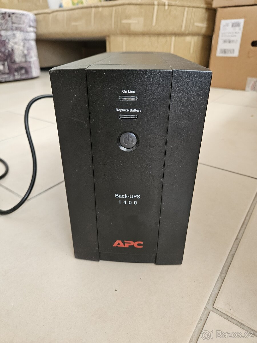 APC BX 1400U-FR záložní UPS