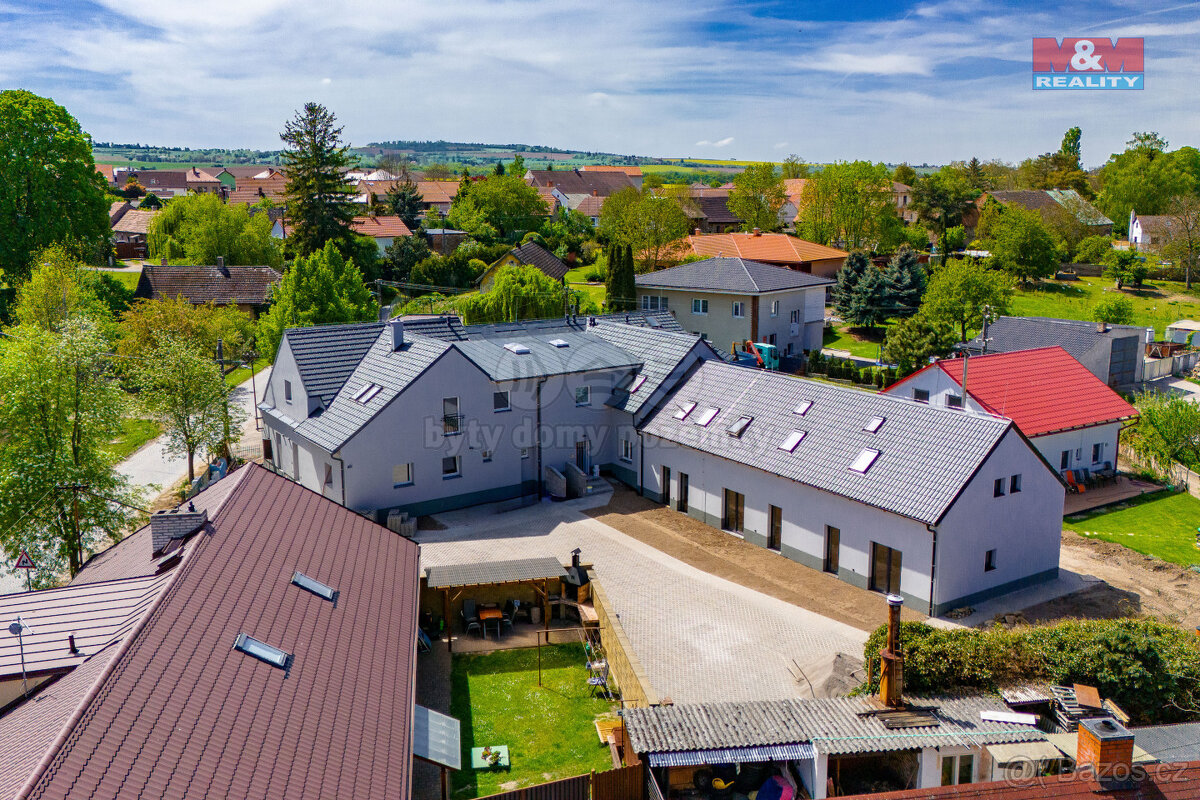 Pronájem bytu 2+kk, 65 m², Libenice