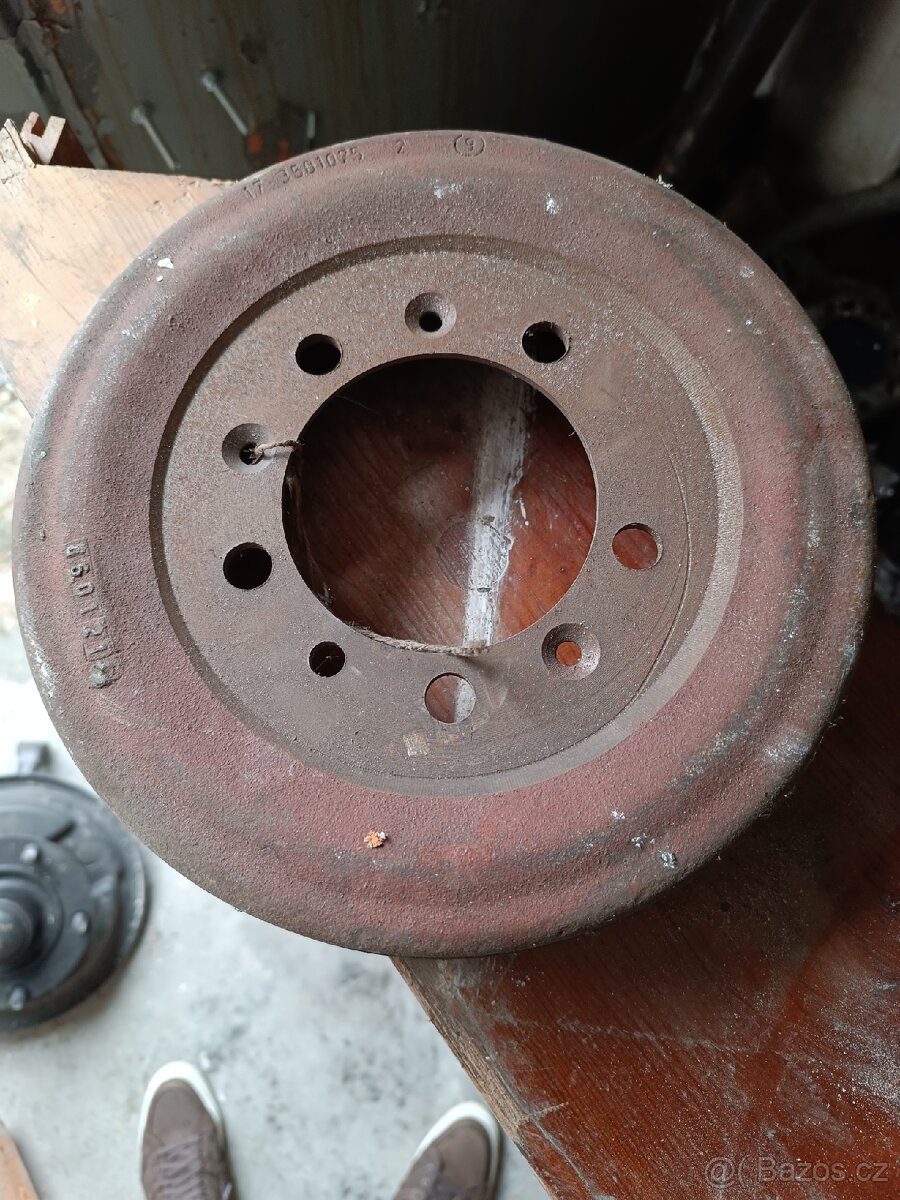 NOVÉ bubny brzd na Mercedes W114