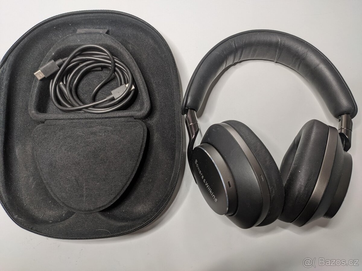 Sluchátka Bowers & Wilkins Px8 černá