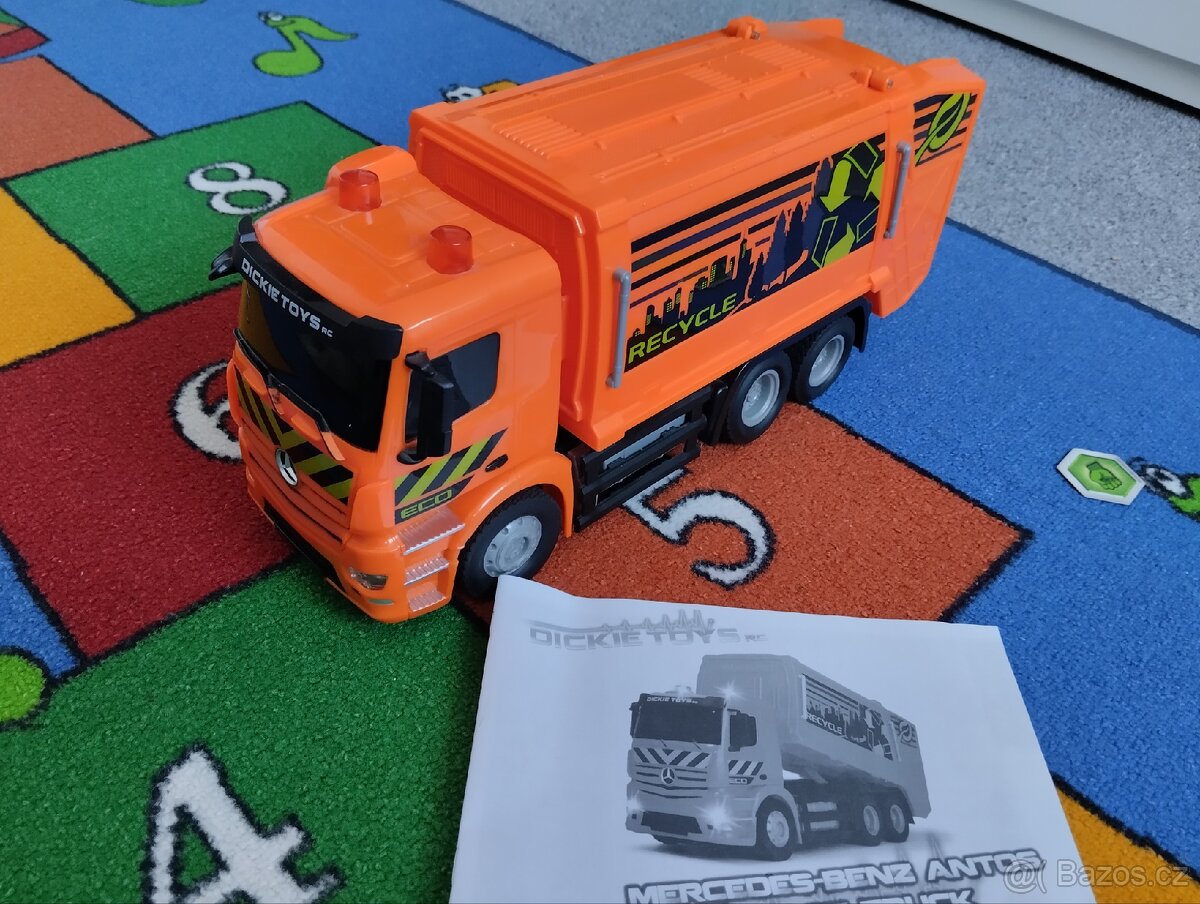 RC popelář Mercedes-Benz