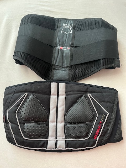 Ledvinový pás na moto 2x