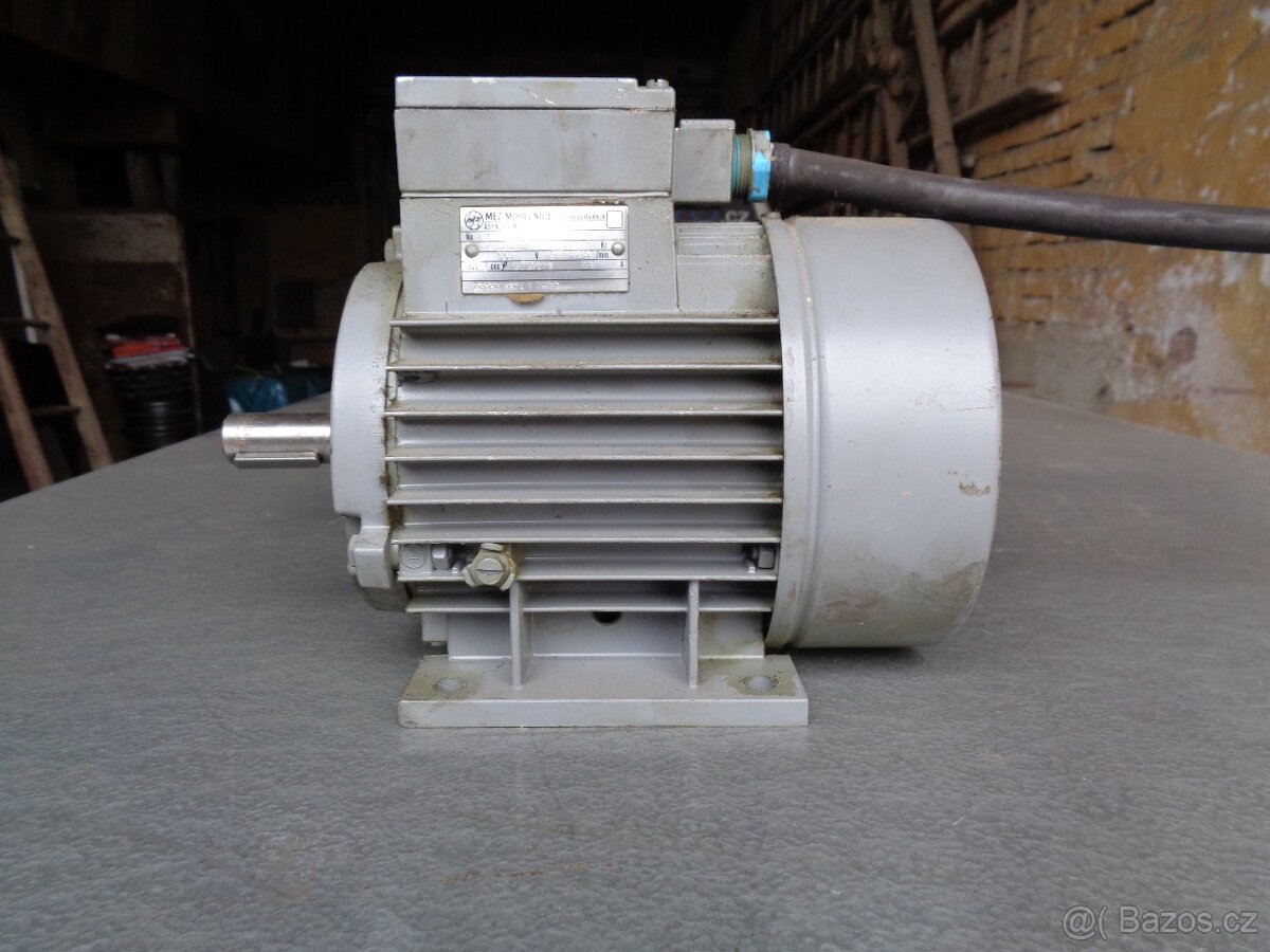Asynchronní elektromotor dvourychlostní