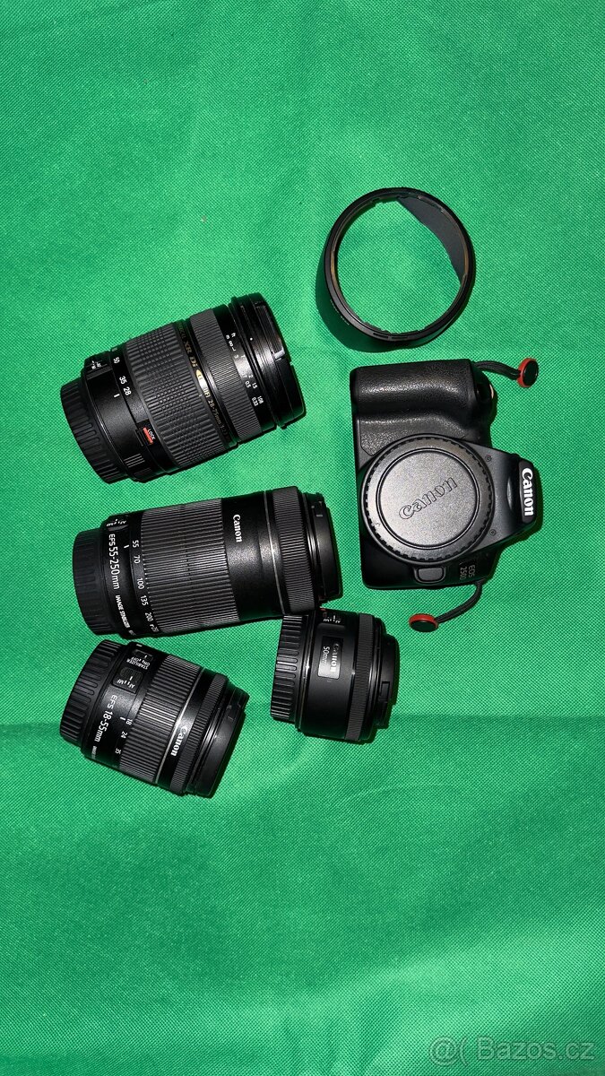 Canon EOS 250D + objektivy + popruhy a baterie nabíječka