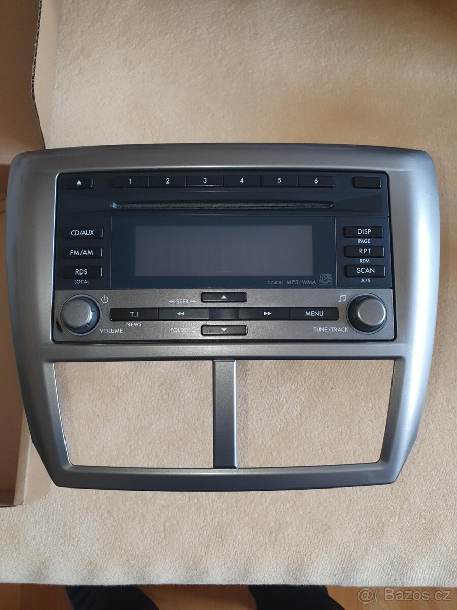 Subaru Impreza r. 2008, originál světla , rámeček a rádio