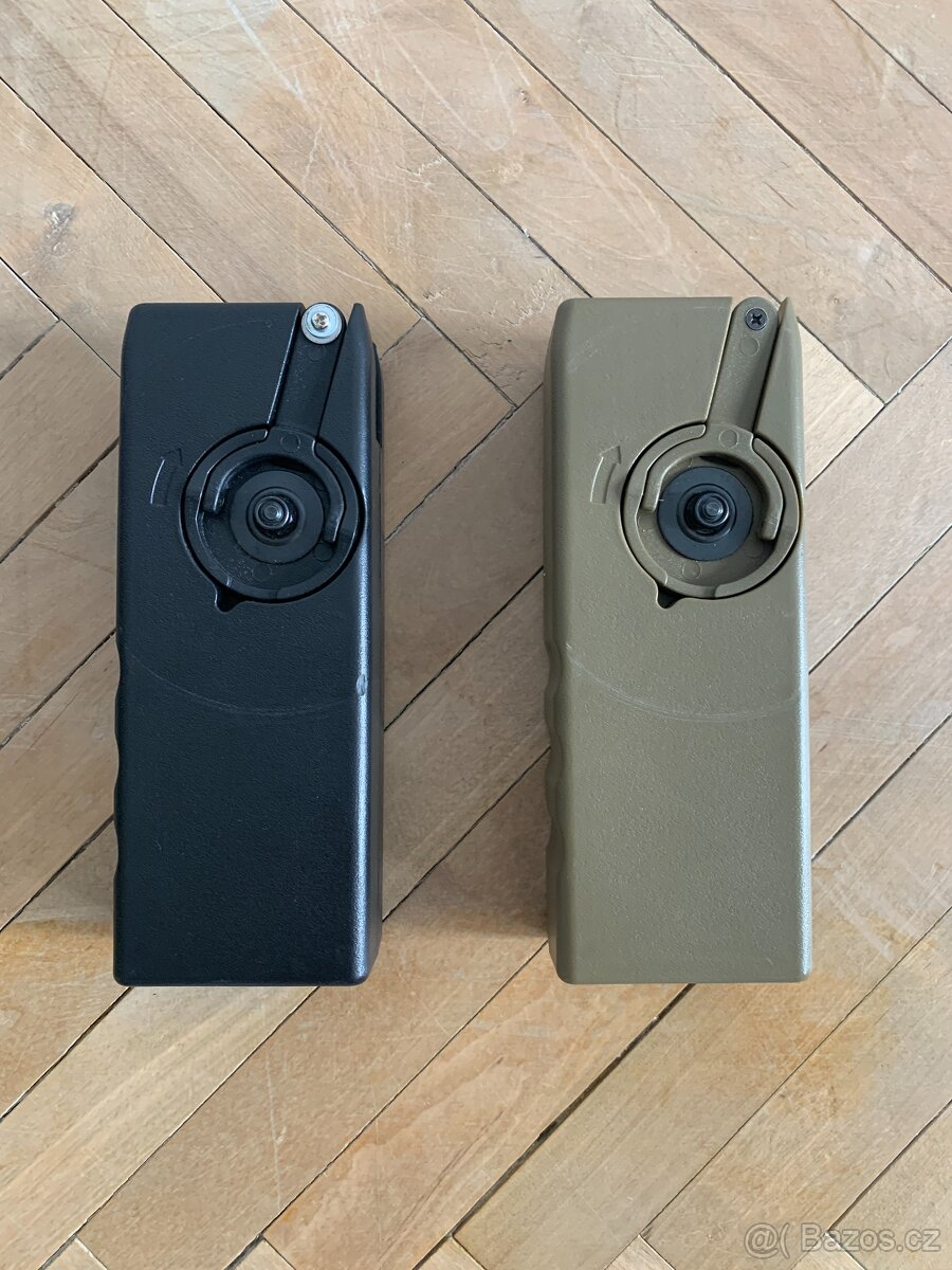 2x Airsoft rychloplnička kuliček pro zásobníky série M4