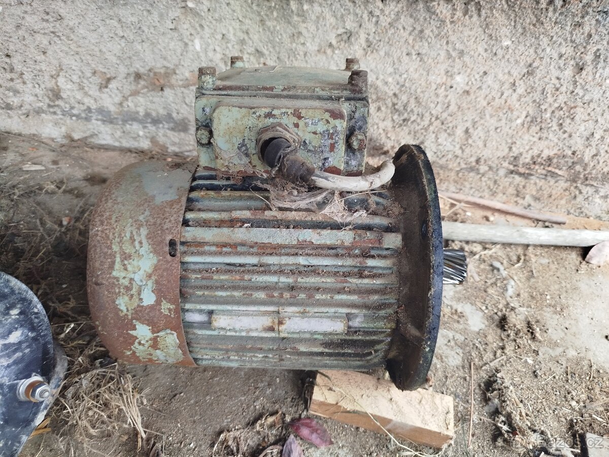 Motor