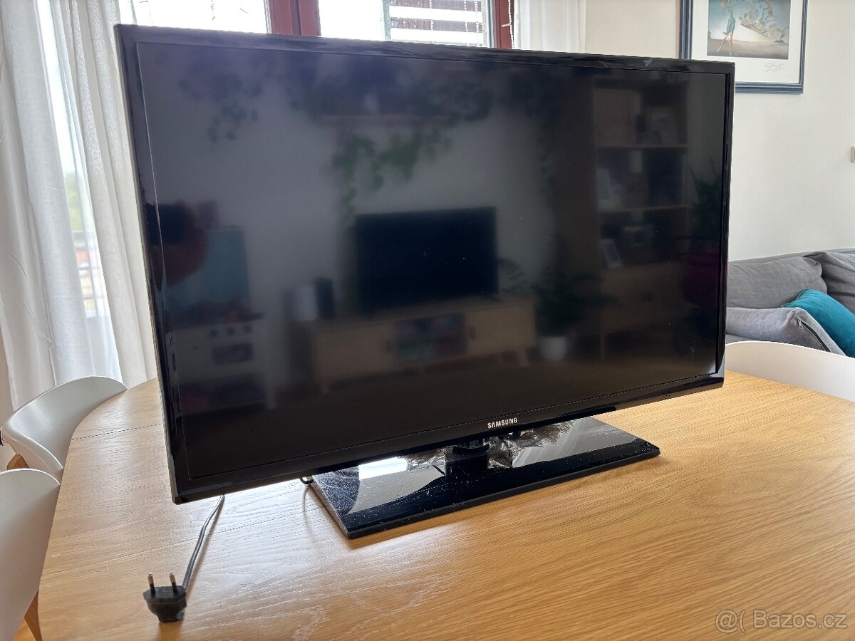 Prodám TV Samsung 32” (UE32EH4003) – plně funkční
