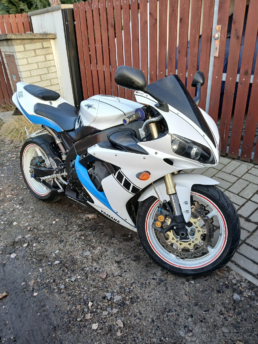 Yamaha YZF R1