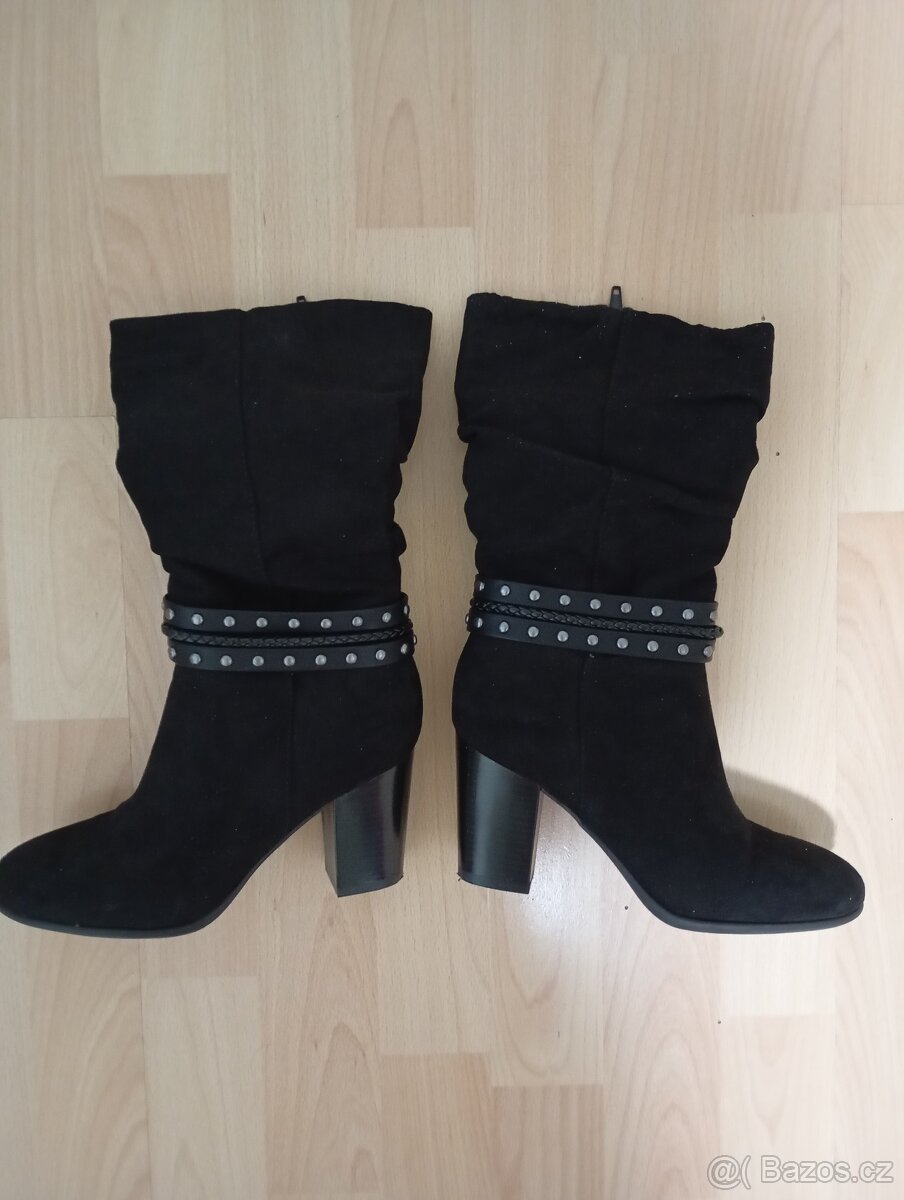 DÁMSKÉ ČERNÉ KOZAČKY POLOKOZAČKY VEL.36