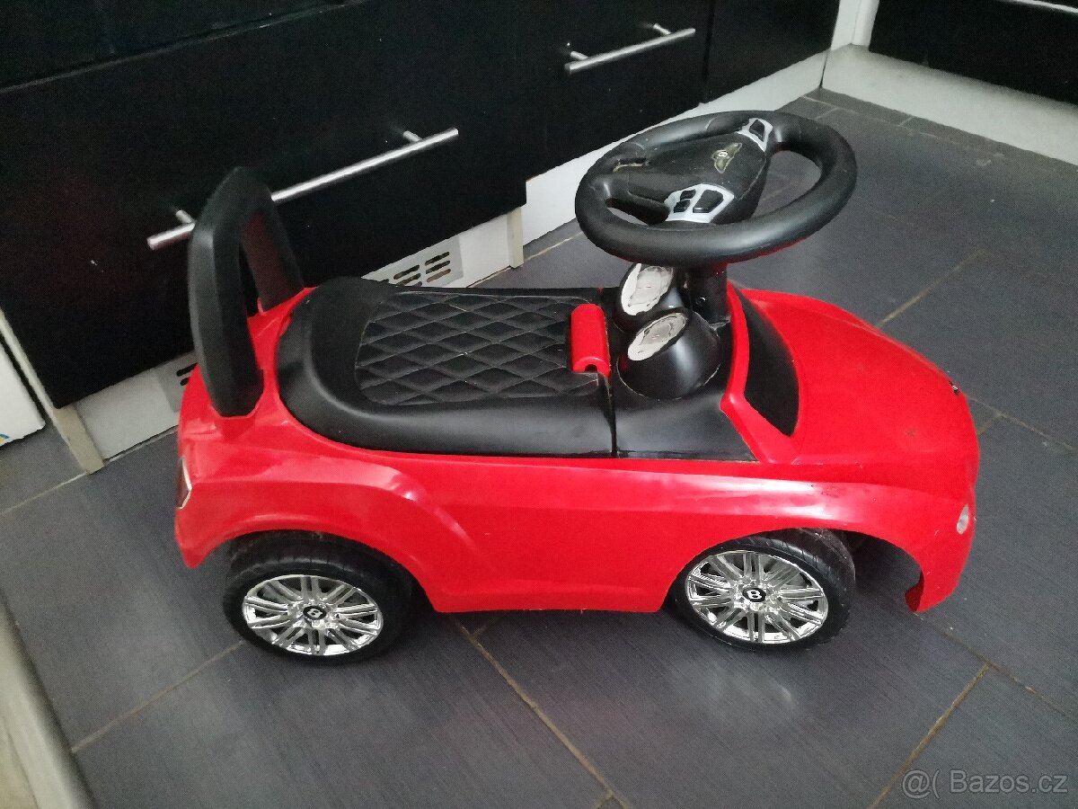 Odrážedlo Auto