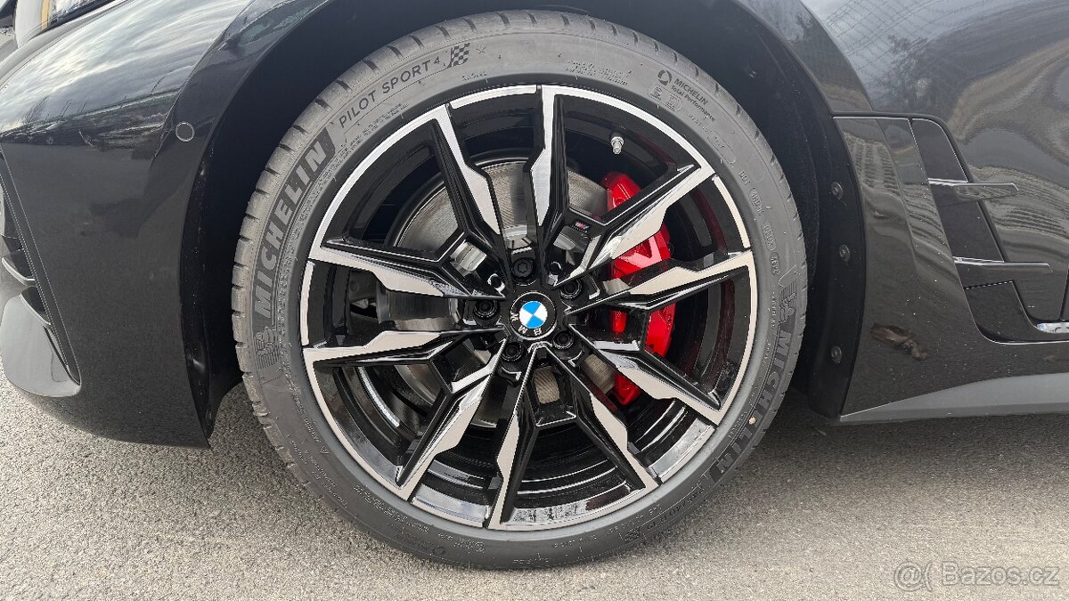 nové originální lité disky z vozu BMW M440i