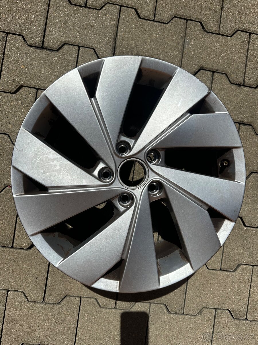 Alu kola originál VW Golf 8 belmont R17, 5x112, et46, 6,5J,