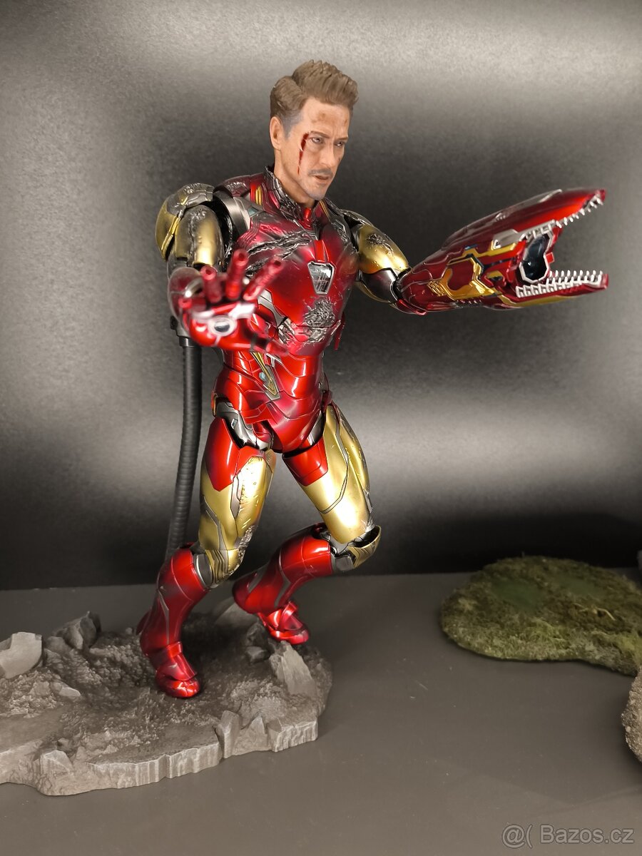 Hot toys