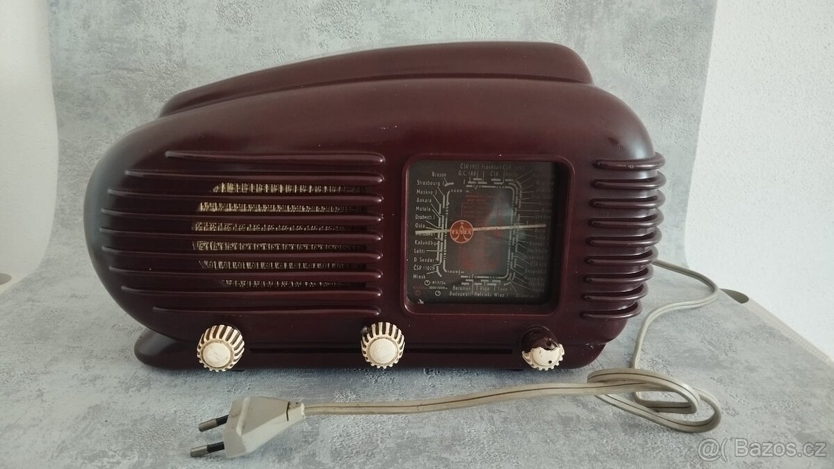 Staré bakelitové rádio TALISMAN