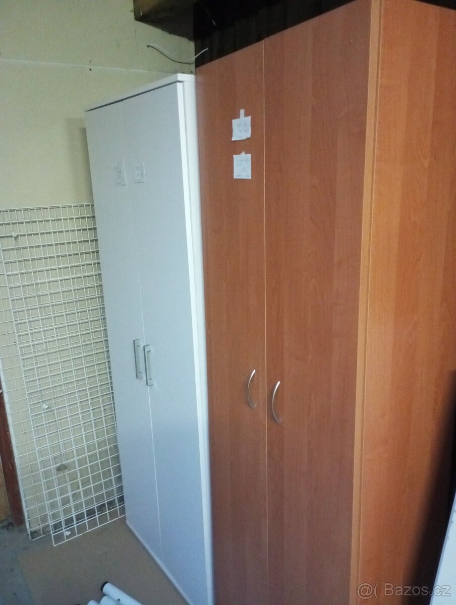 Skříně policové